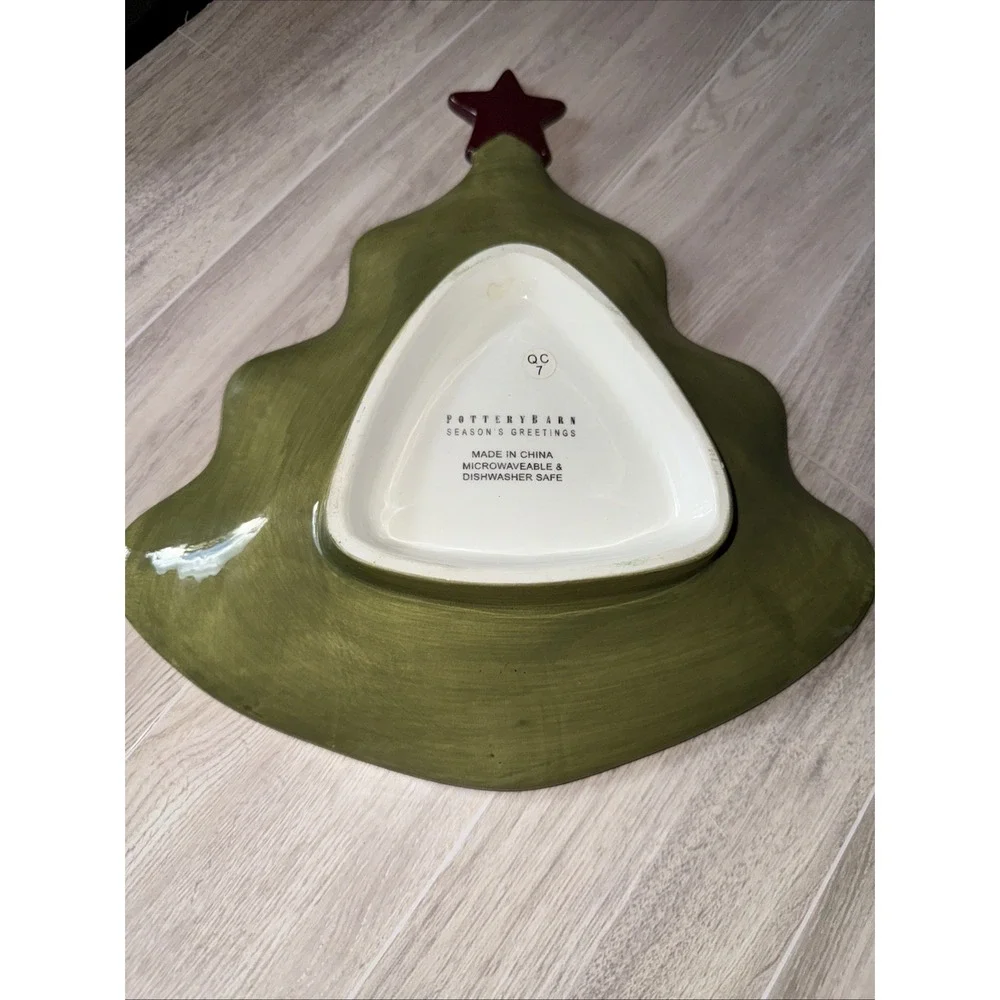 Pottery Barn Christmas Tree Plate‎ Green Red White With Red Star